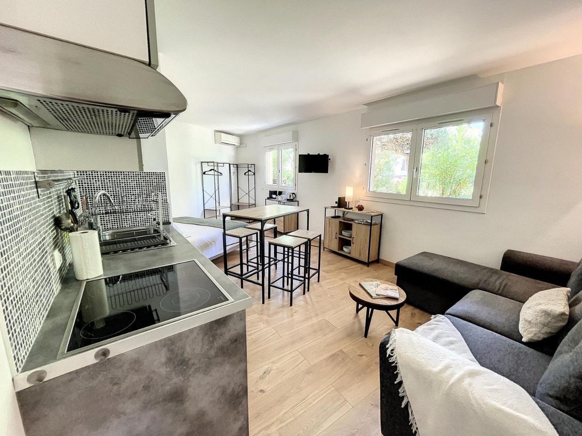 Appartement Cosy Au Centre De คานส์ ภายนอก รูปภาพ